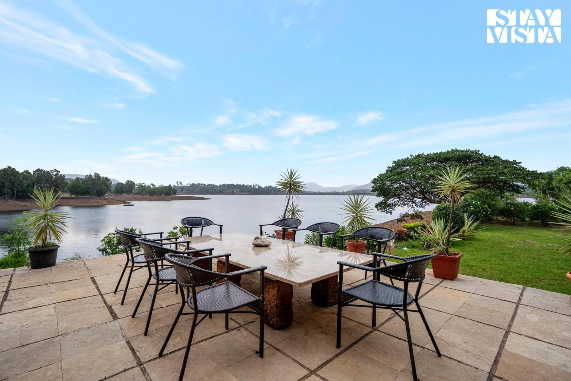Stayvista At Three Shores With Lake View & Alfresco Dining Khamshet Zewnętrze zdjęcie