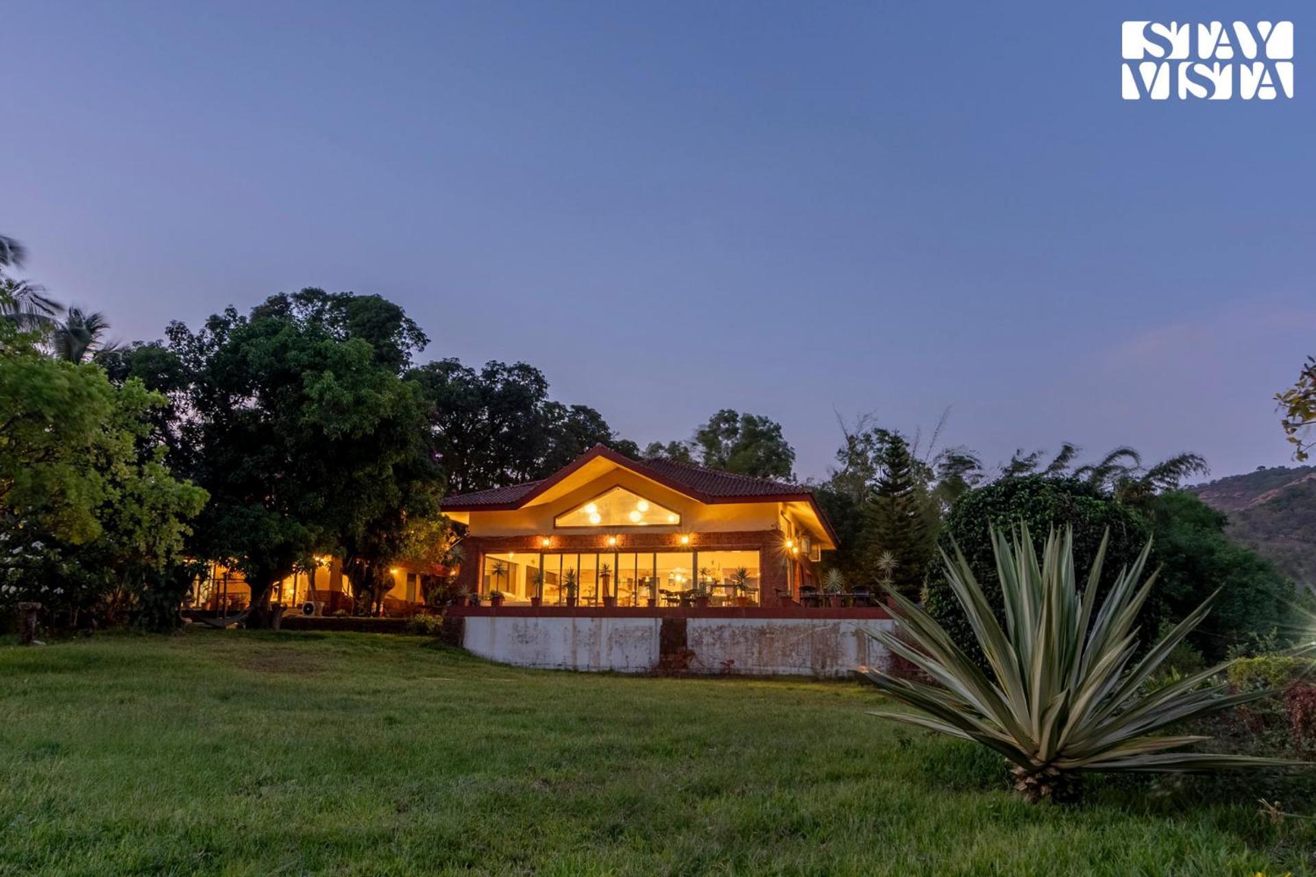 Stayvista At Three Shores With Lake View & Alfresco Dining Khamshet Zewnętrze zdjęcie